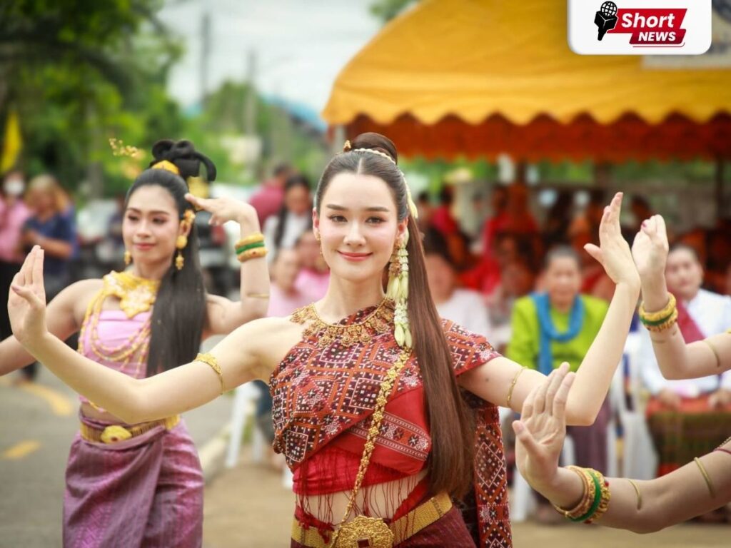สักการะเจ้าหญิงไอ่คำ เมืองหนองหาน ประเพณีศักดิ์สิทธิ์ – วัฒนธรรมงดงาม (2) สักการะเจ้าหญิงไอ่คำ เมืองหนองหาน ประเพณีศักดิ์สิทธิ์ – วัฒนธรรมงดงาม (2)