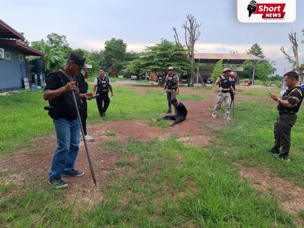 หลอนหนัก! หนุ่มวัย 28 จุดไฟเผาบ้านตัวเอง หลังเสพยาบ้า 3 เม็ด (3) หลอนหนัก! หนุ่มวัย 28 จุดไฟเผาบ้านตัวเอง หลังเสพยาบ้า 3 เม็ด (3)