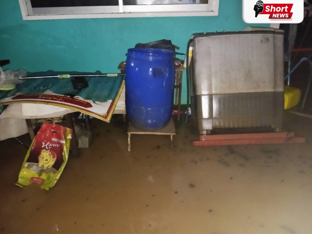 ปภ.เพชรบูรณ์รายงานสถานการณ์น้ำท่วม 2 อำเภอ หลังฝนตกหนักต่อเนื่อง (2)