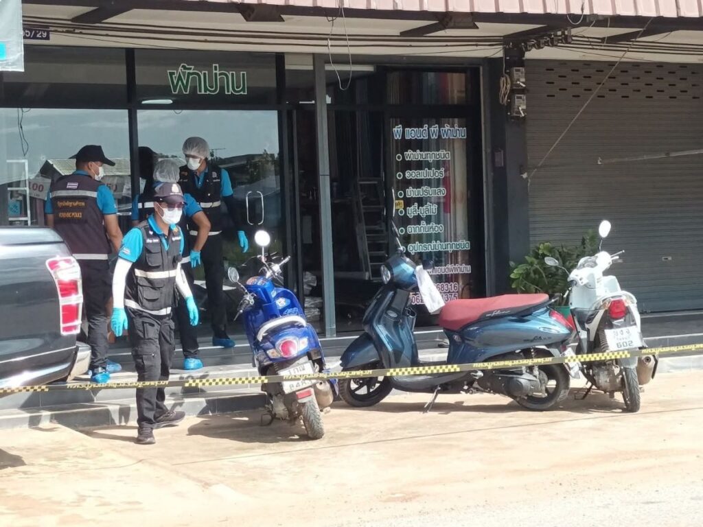 เหตุสลดกลางเมืองพิษณุโลก อดีตคนรักบุกยิงในร้านผ้าม่าน ดับ 2 ศพ (3)